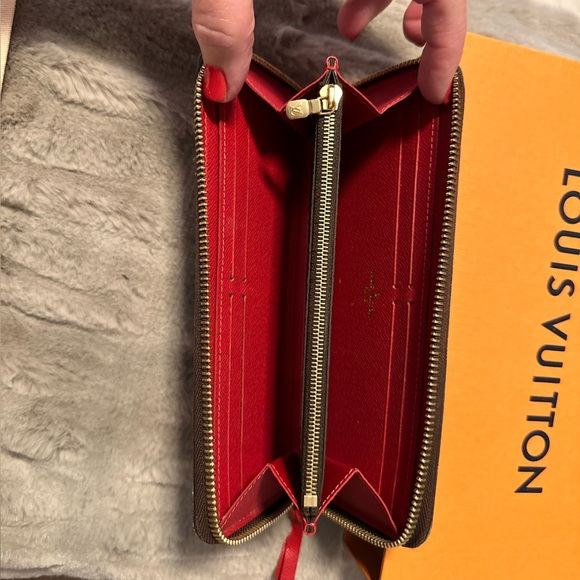 Louis Vuitton Damier Ebene Clemence Wallet - Picture 6 of 16